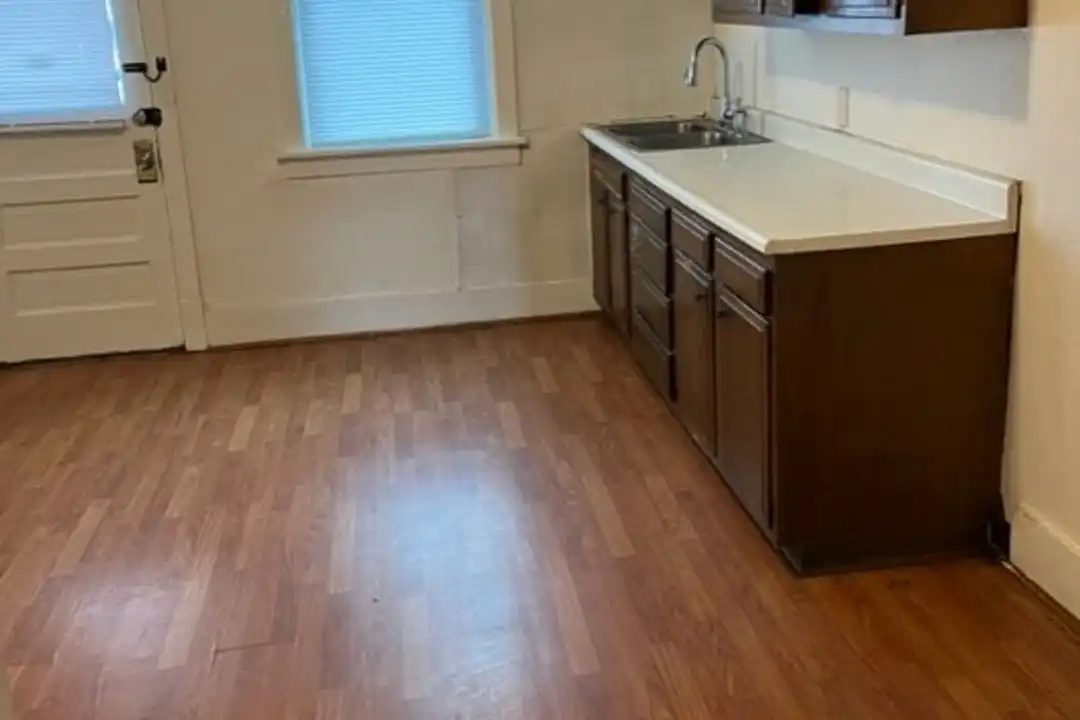 127-141 Jane St unit 131 Jane St – photo 1