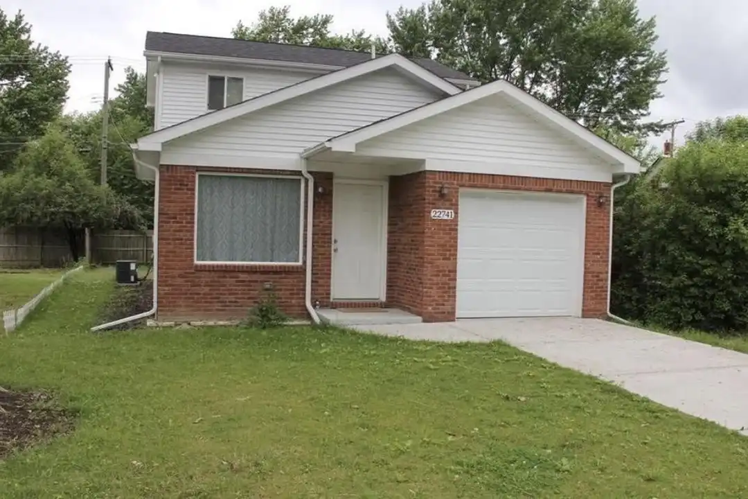 22741 Middlebelt Rd – photo 1