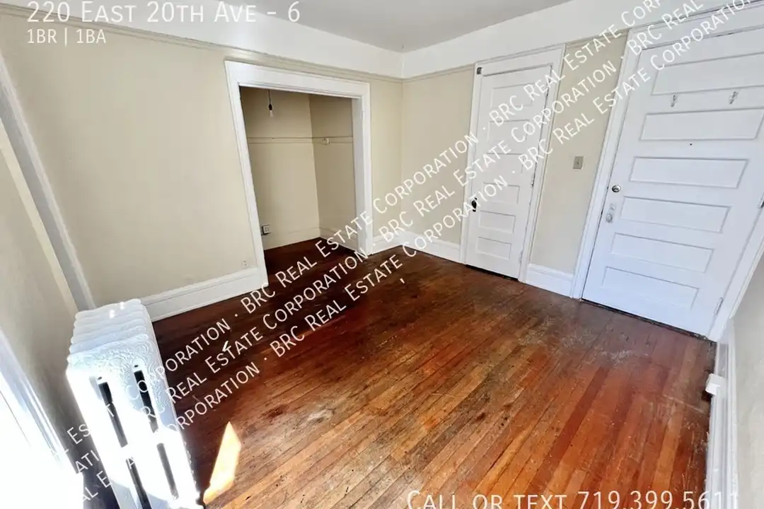 220 E 20th Ave – pohled 3