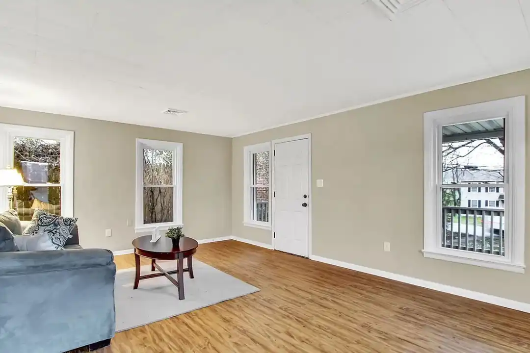 129 S Front St - View 2