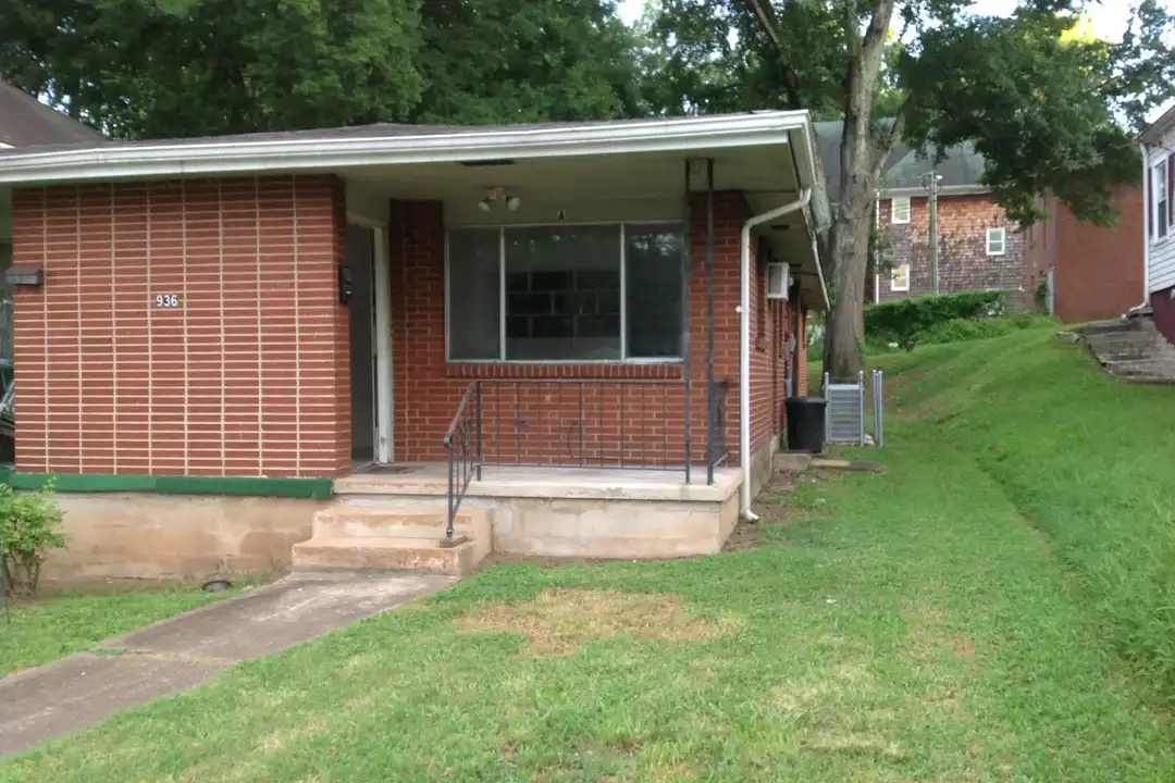 936 Fortwood St unit 1 – photo 1