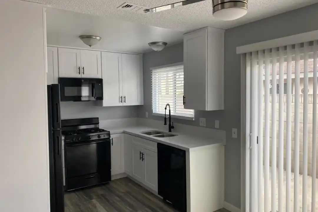 2729 W Yale Ave unit B - View 5