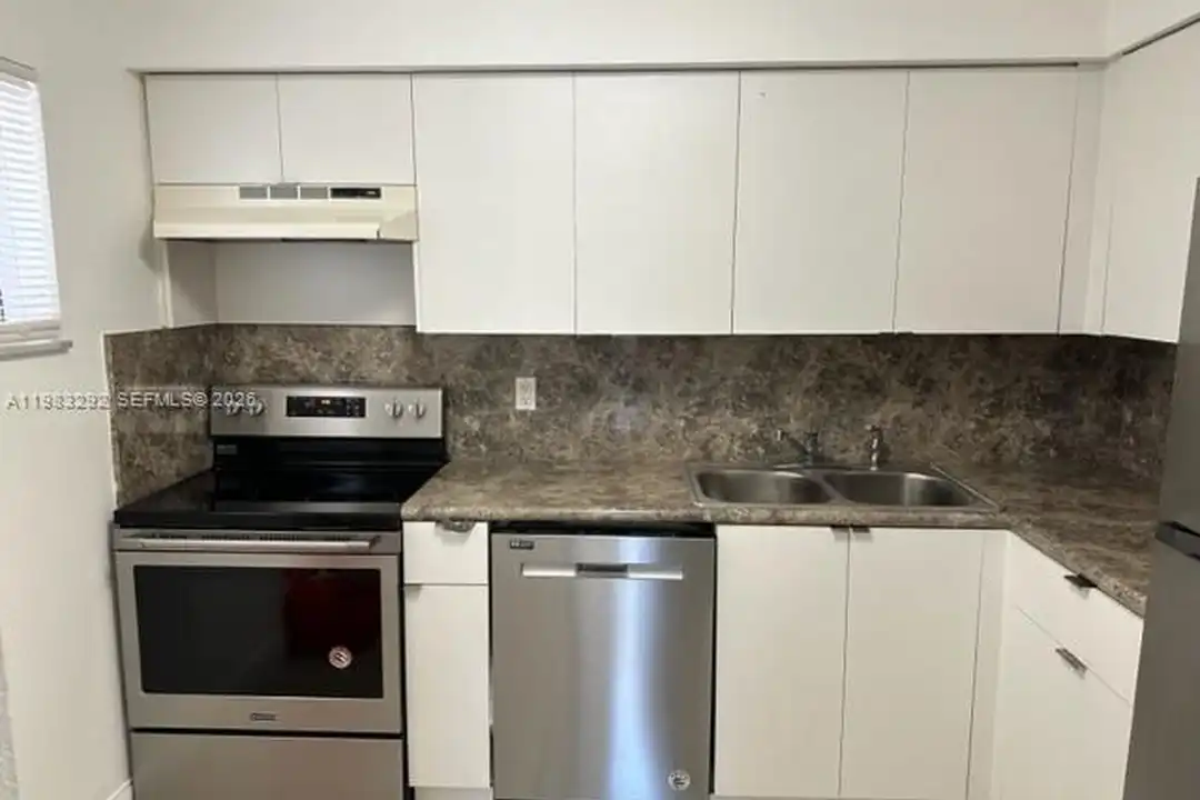 4255 N University Dr unit 215 - View 4