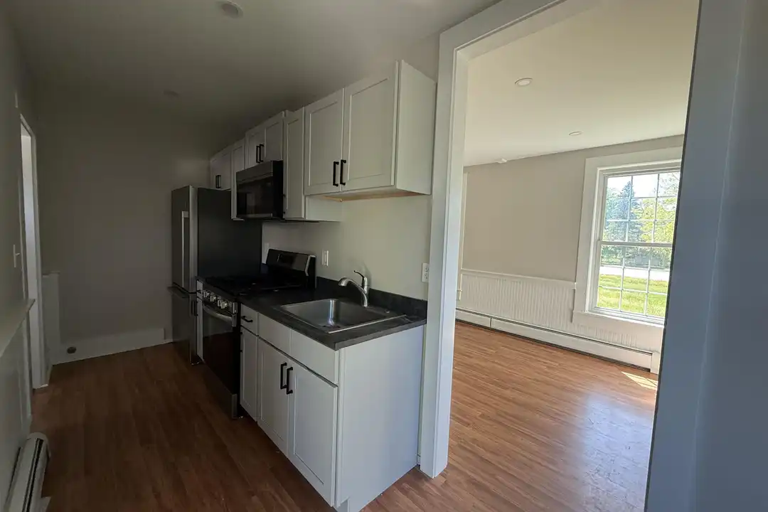 52 Lincoln St #C - View 2