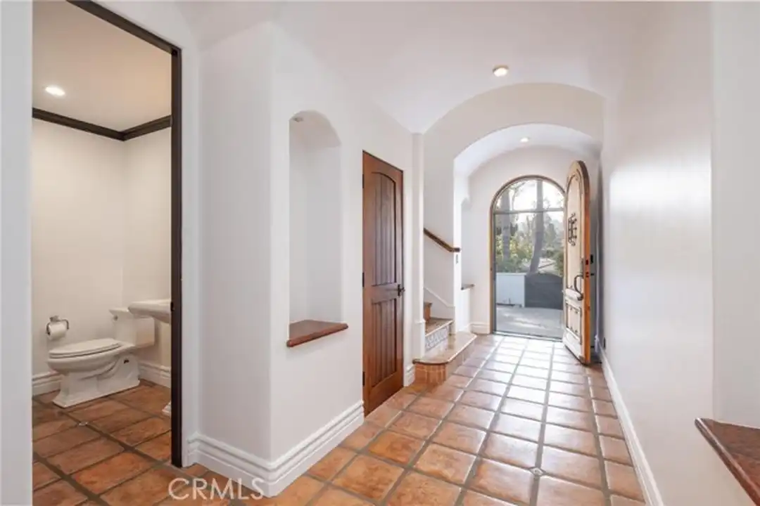3133 Via La Selva - More