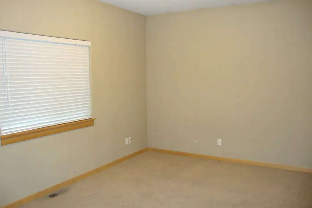 414 E Elcliff Rd unit 02 - View 5