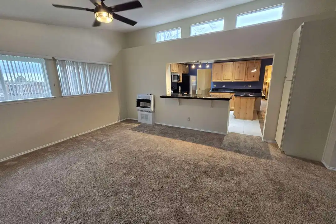 1500 Shirley St NE - View 3