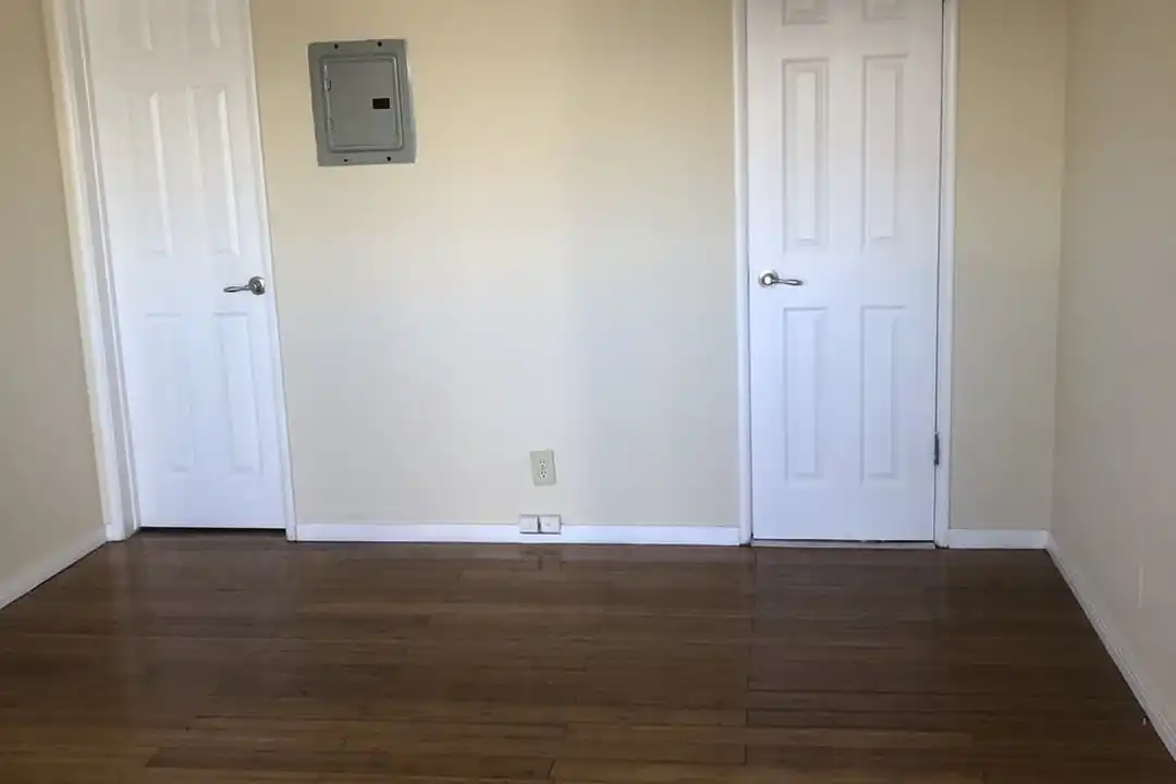 4960 Kester Ave unit 6 - View 3