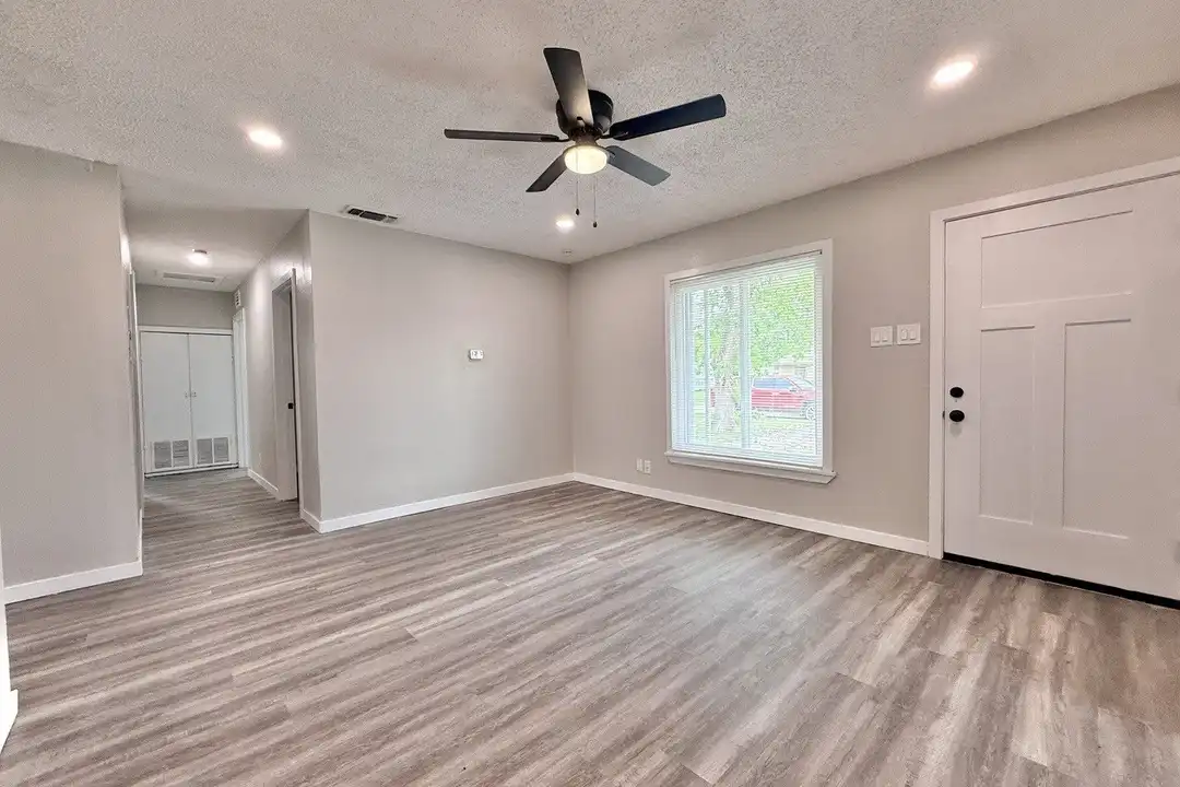 4535 Lark Ave - View 4