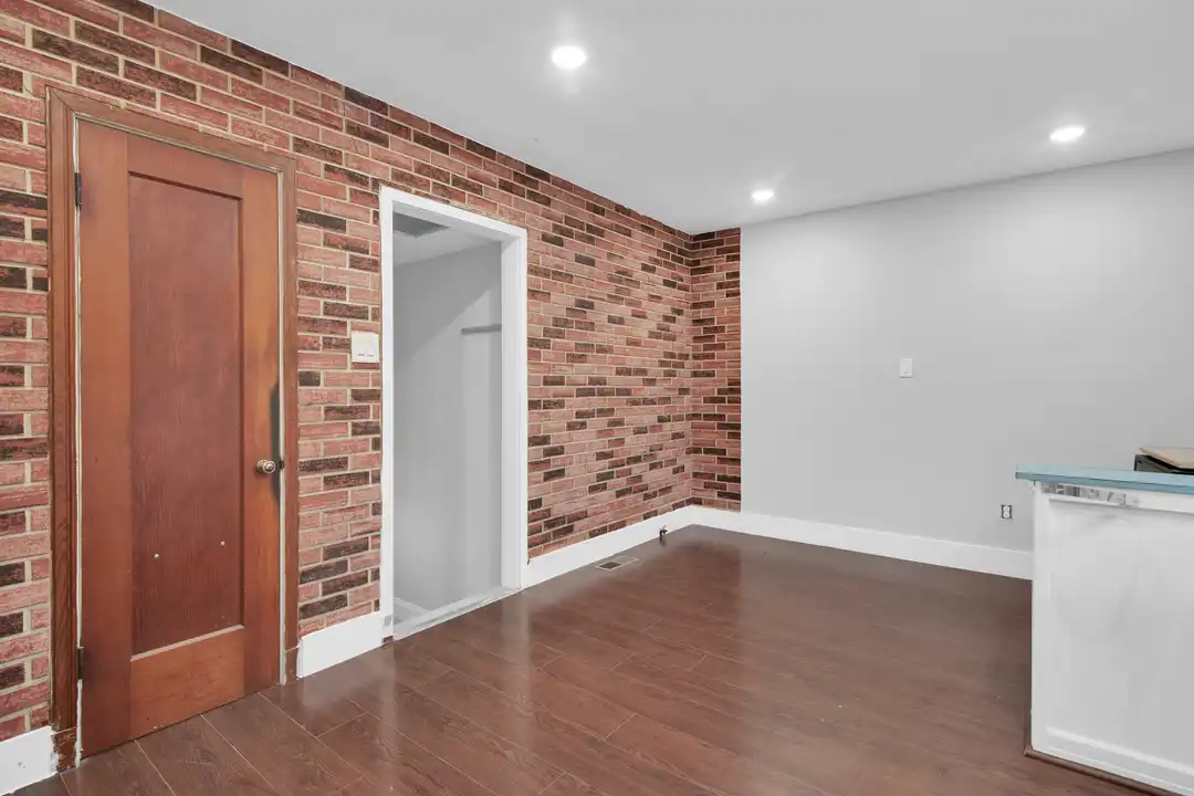 39 W Parnell St - View 6