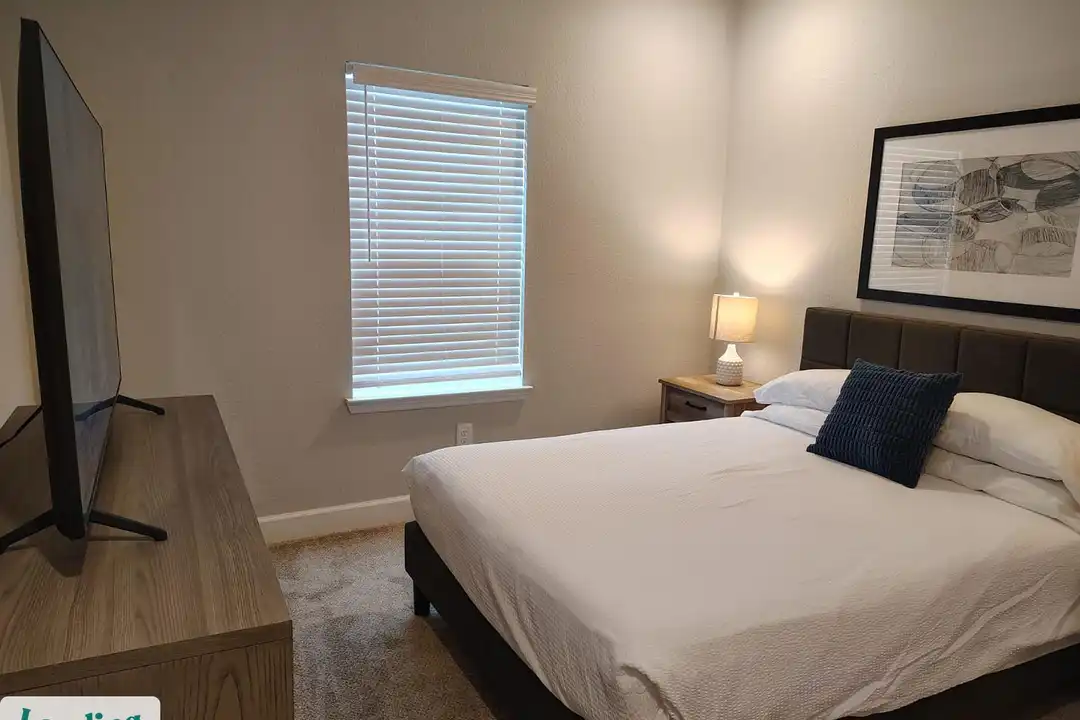 1112 SW 148th Dr unit 1112 - View 5