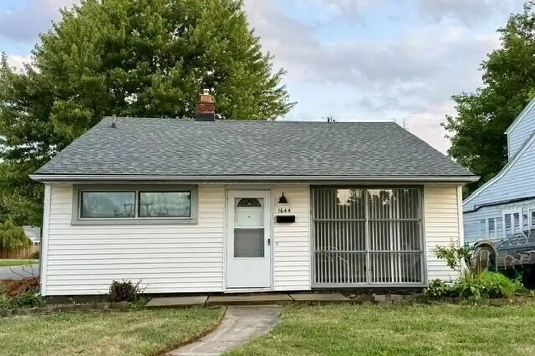 1644 E Goulson Ave – photo 1 of 21