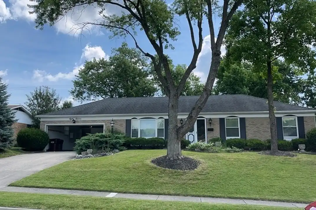811 Kenbrook Dr – photo 1 of 39