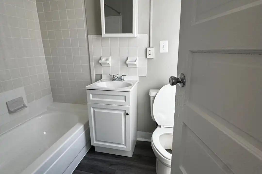 1321 Kenyon St NW unit 201 - More