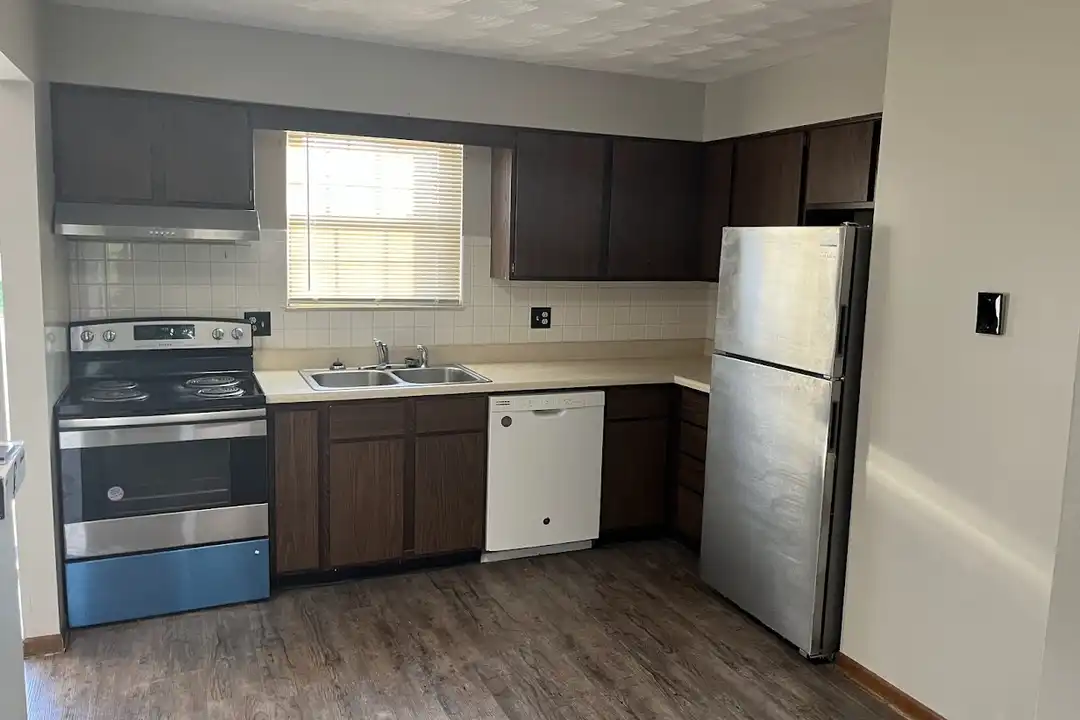 550 Kitrina Ave unit 1 – photo 1 of 17
