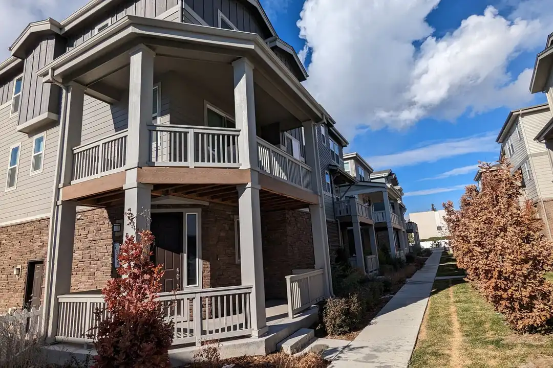 2368 S Troy Ct - View 2