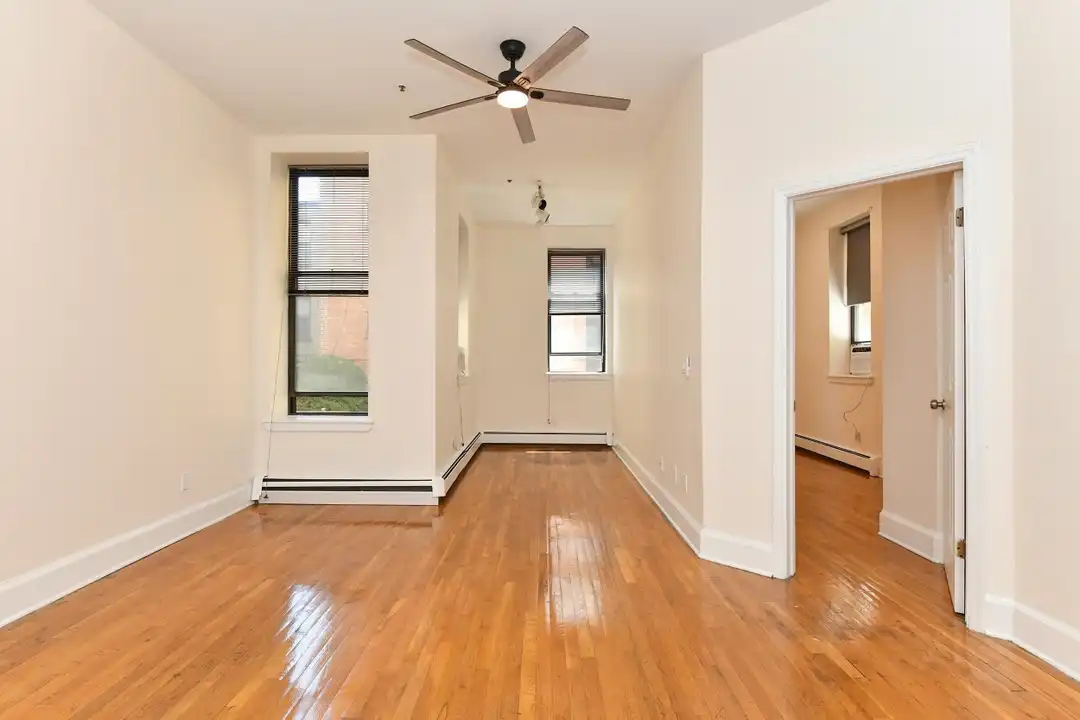 Apartment in Hoboken - View 5