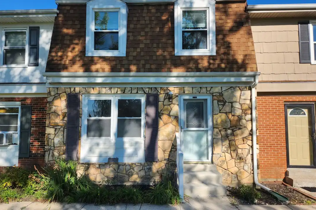7742 Brams Hill Dr – photo 1