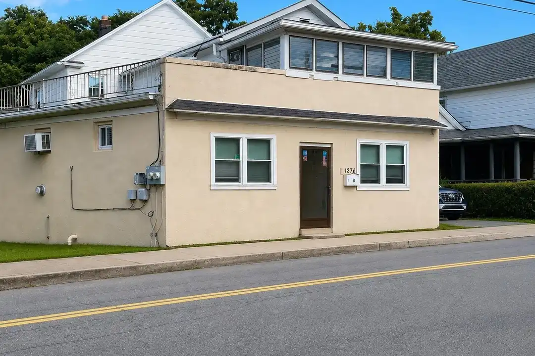 1276 Main St #B – photo 1 of 9
