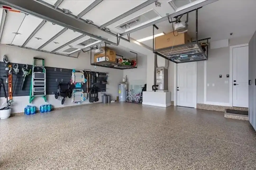 1077 Minnesota Ave - More