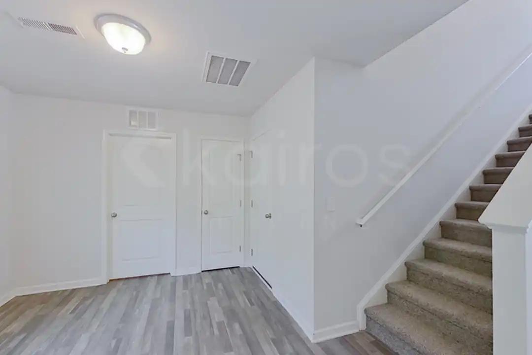 137 Shamrock Dr SW - More