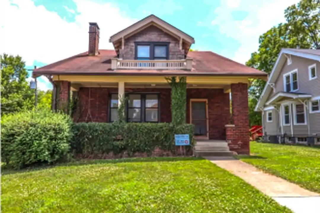 23 W Spring St – photo 1