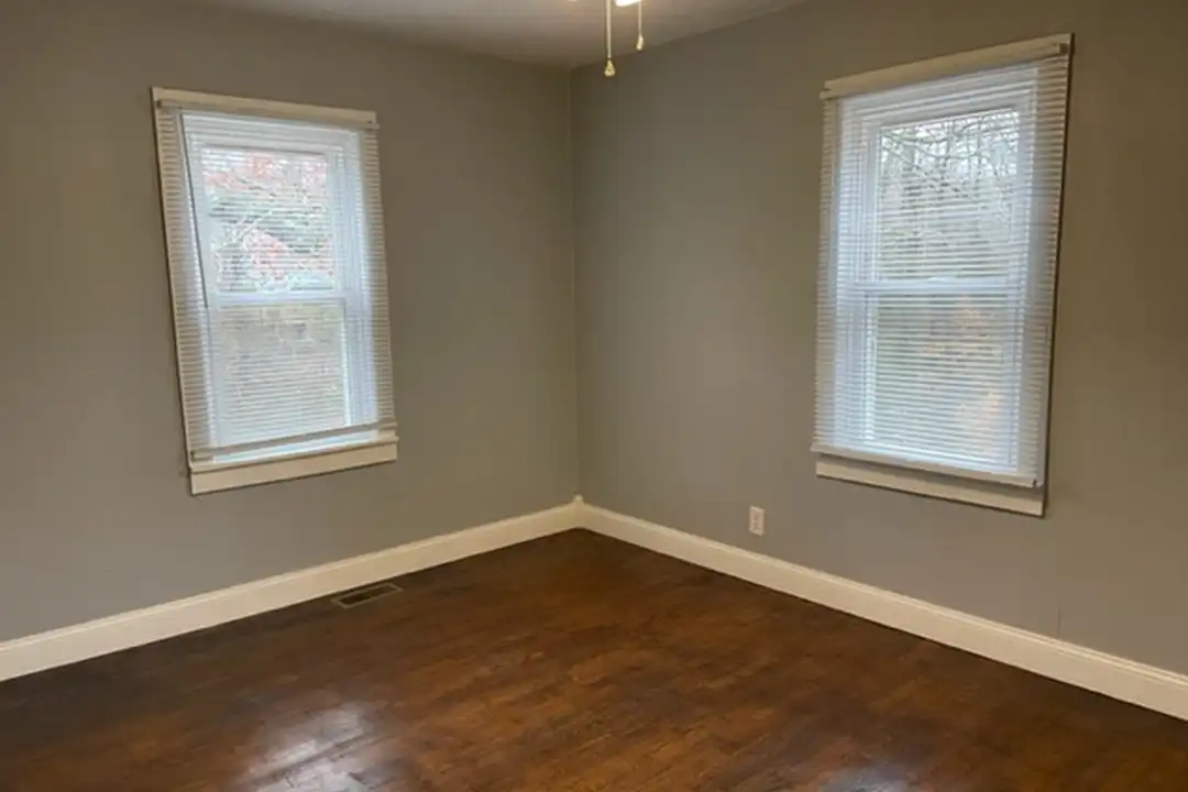 210 E Georgia St - View 6