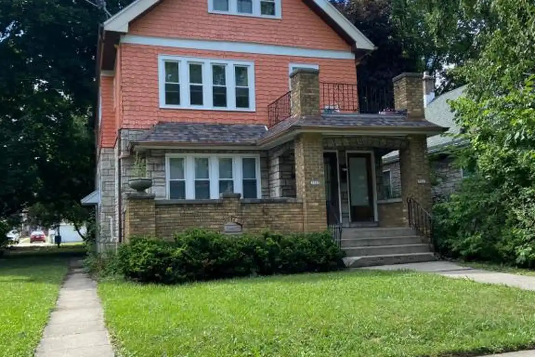 3925 N 42nd St – pohled 2