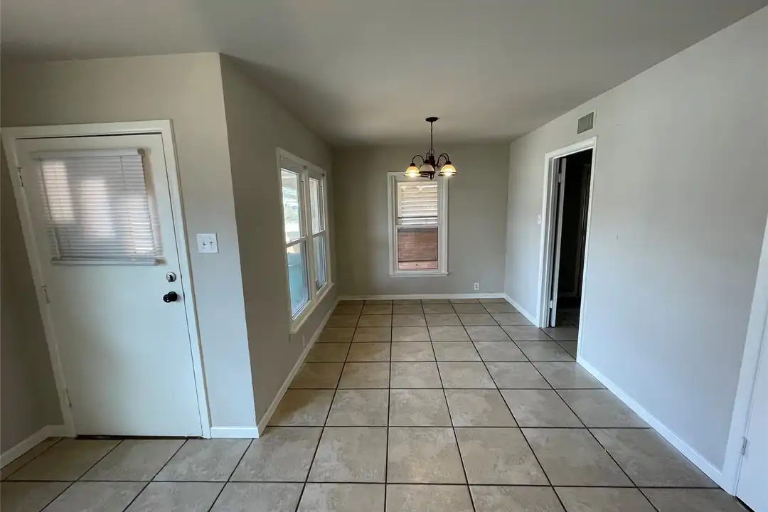 1309 N Binkley St - View 3