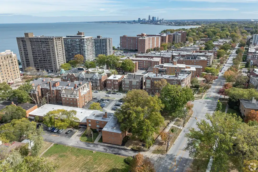 12530 Lake Avenue – photo 1