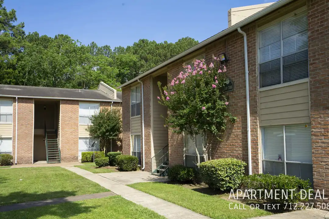 Apartment in Baytown - View 3
