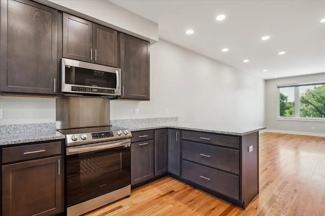 3943 W 12th Ave – další