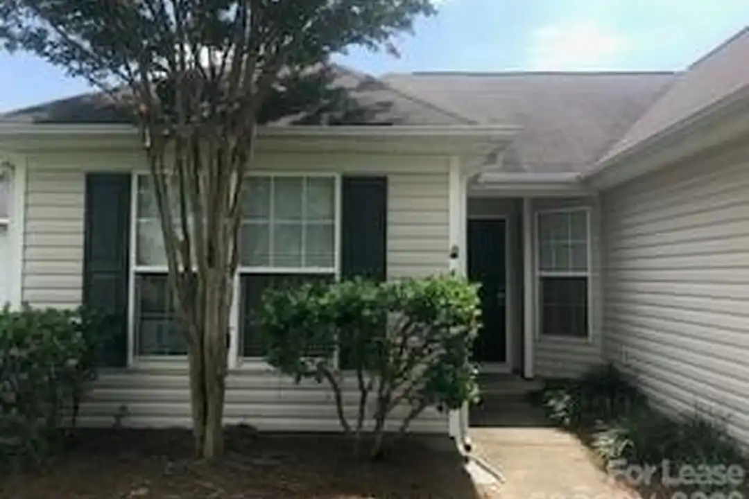14128 Riding Hill Ave - View 2