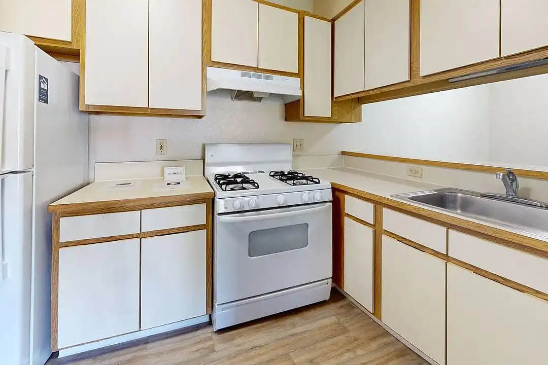 South Bridge Apartments – photo 1
