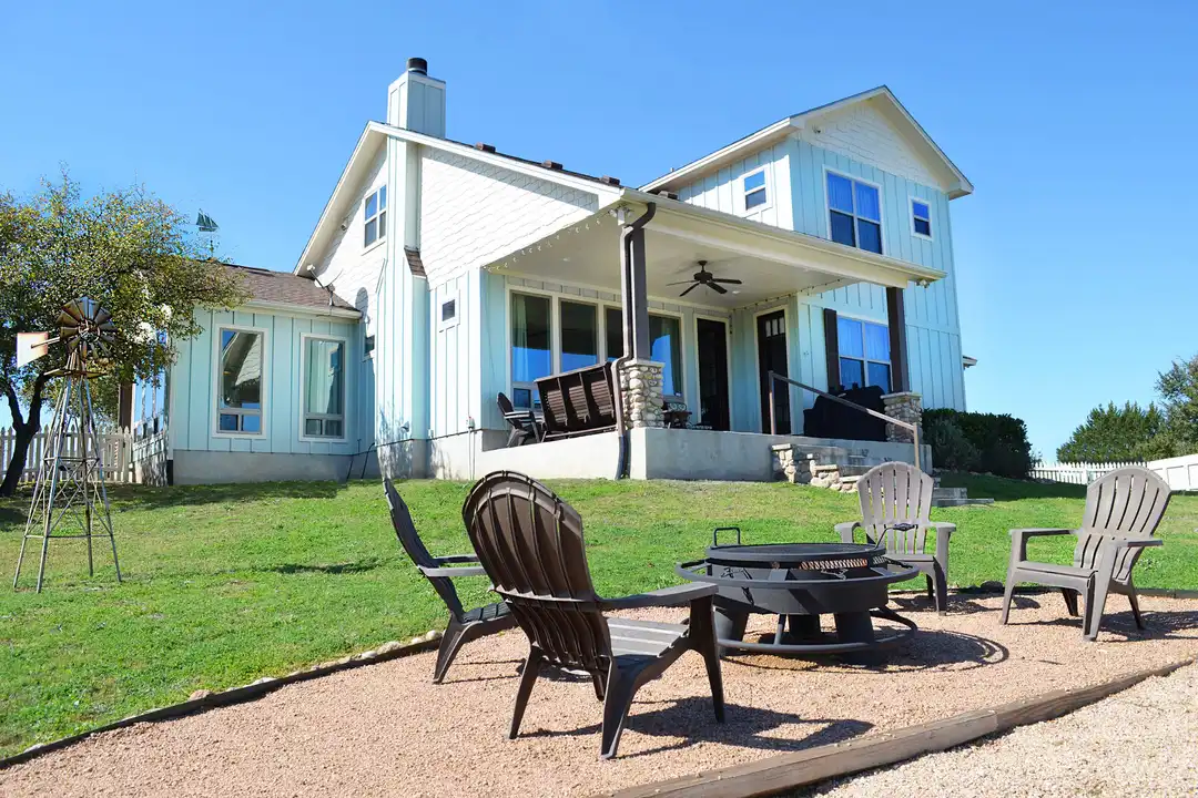 1009 Lauder Dr - View 3