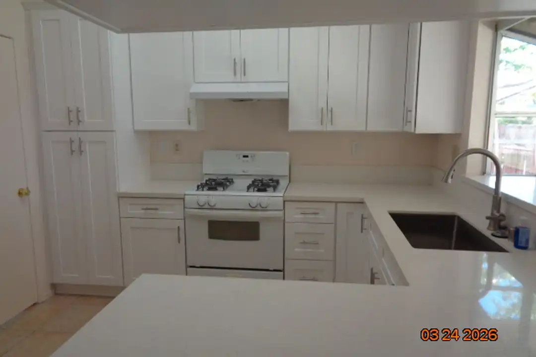 39709 Larkspur Dr - More