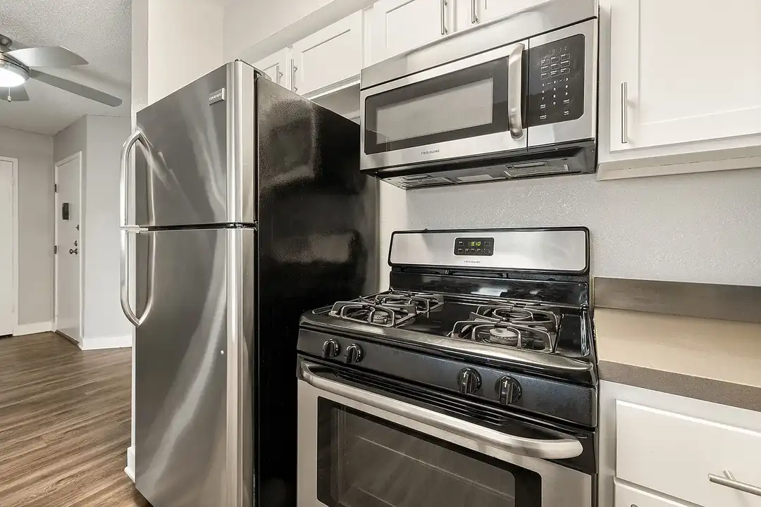 Apartment in Los Angeles, Studio City - More