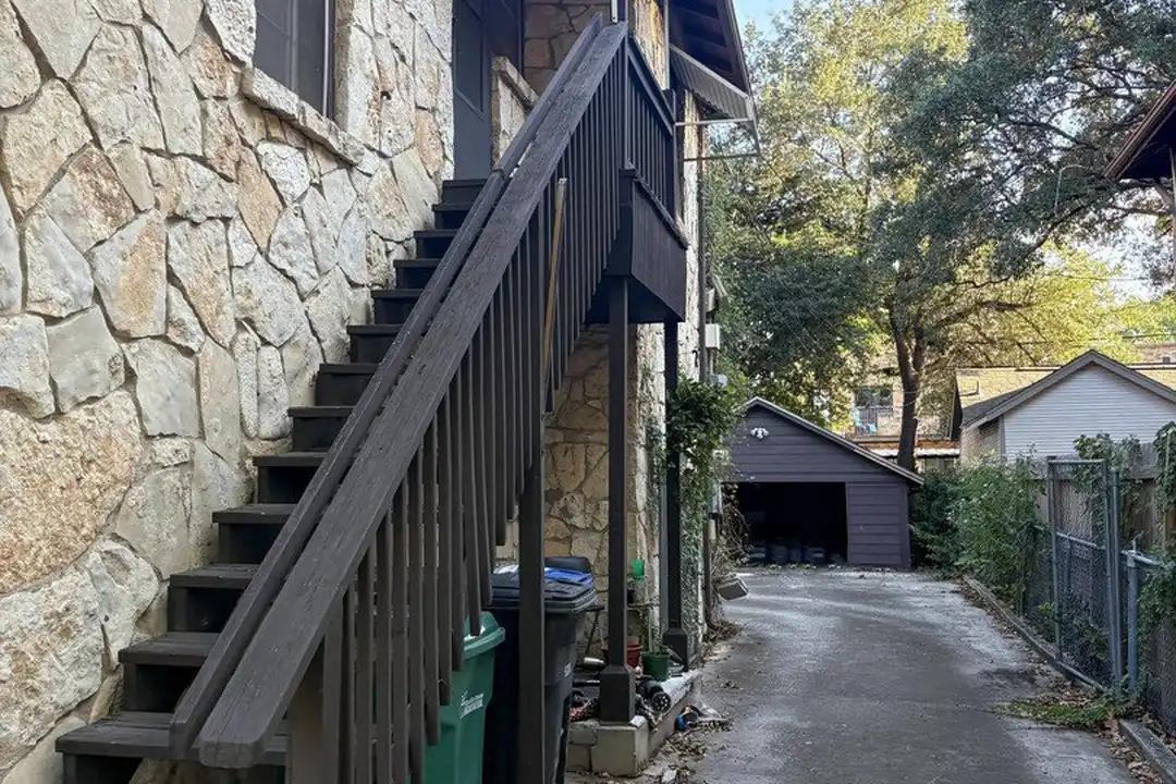 210 E Lullwood Ave #208 - View 4