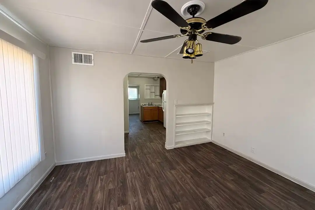 5611 W Gardenia Ave unit B - View 2