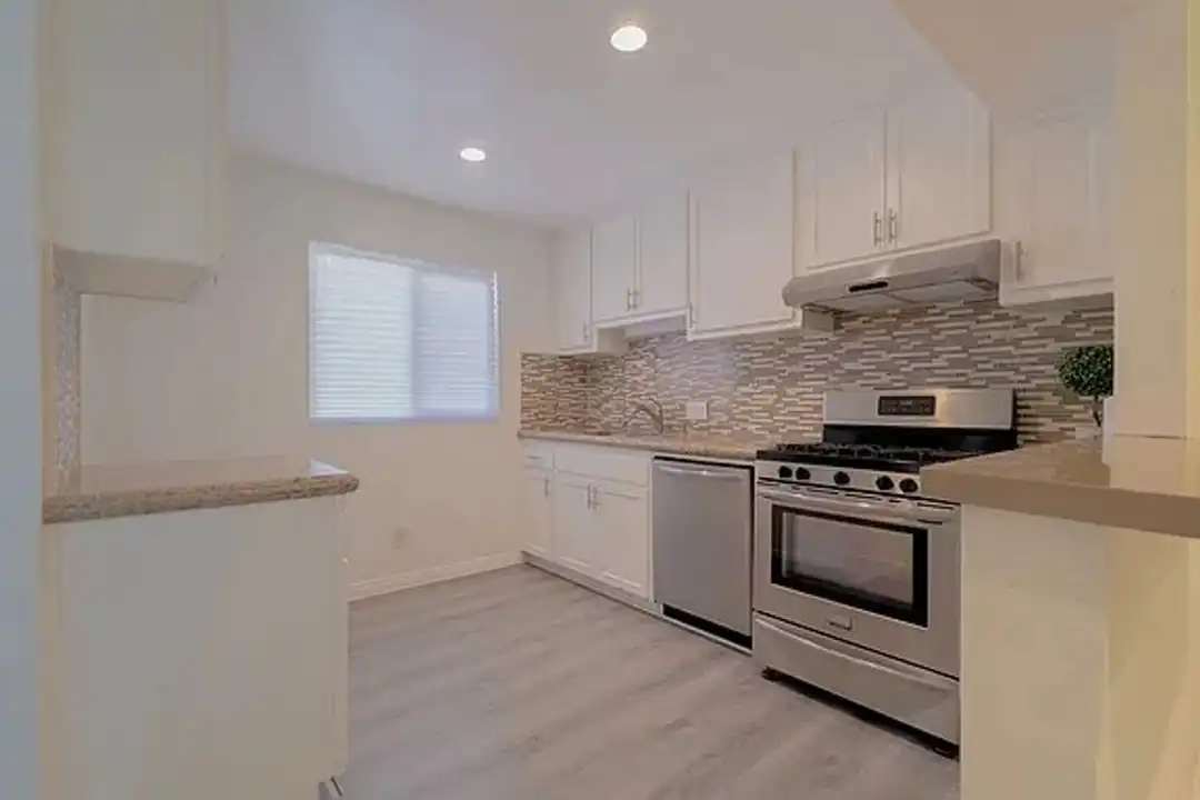 5593 Pioneer Blvd unit # 18 - View 6