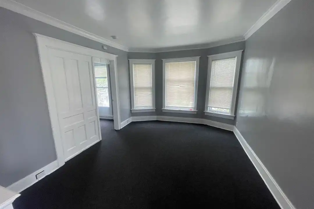 1515-1517 N 32nd St unit 1517 Upper - View 6