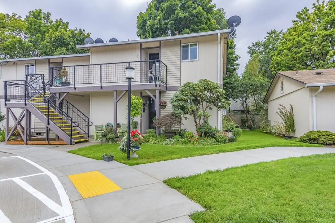 292 Oak St unit 101 - View 6