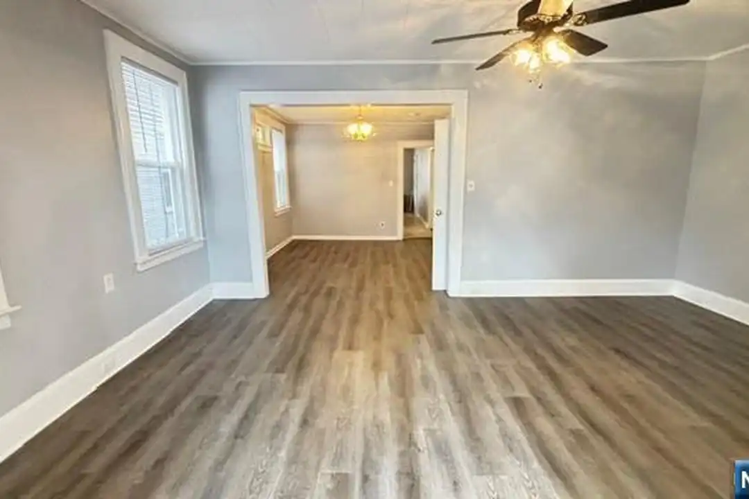 760 Hamilton St unit 1 - View 3