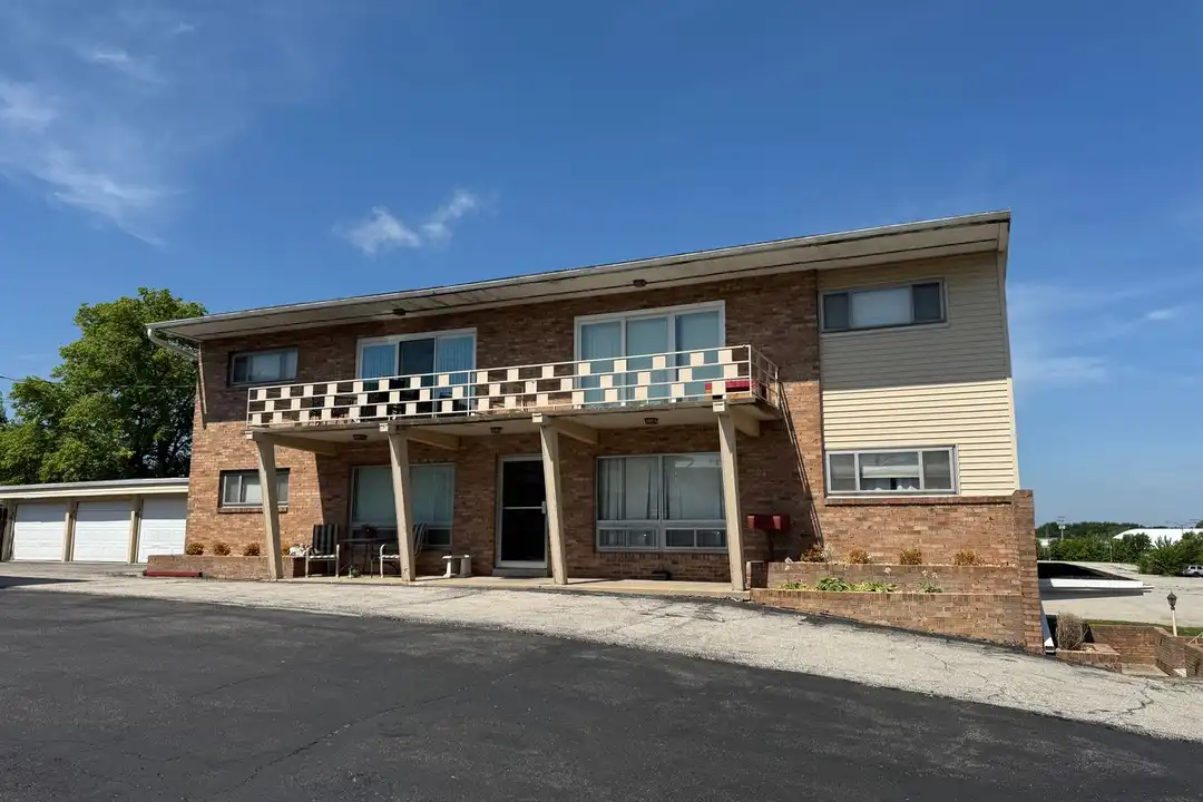 221 Robinhood Ln unit 05 – photo 1