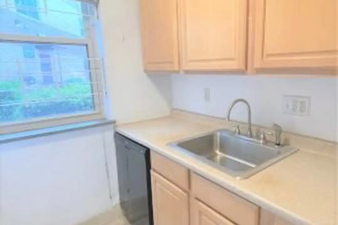 5712 Phillips Ave unit B1 – photo 1