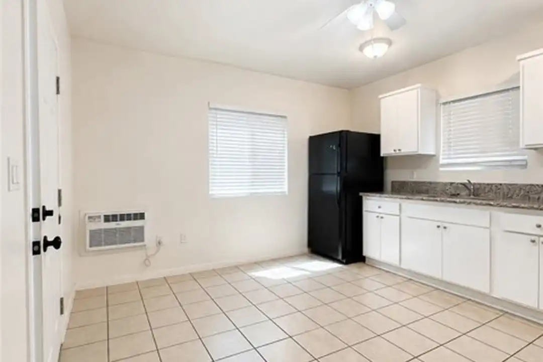 319 Hermosa Ave unit 2 – photo 1