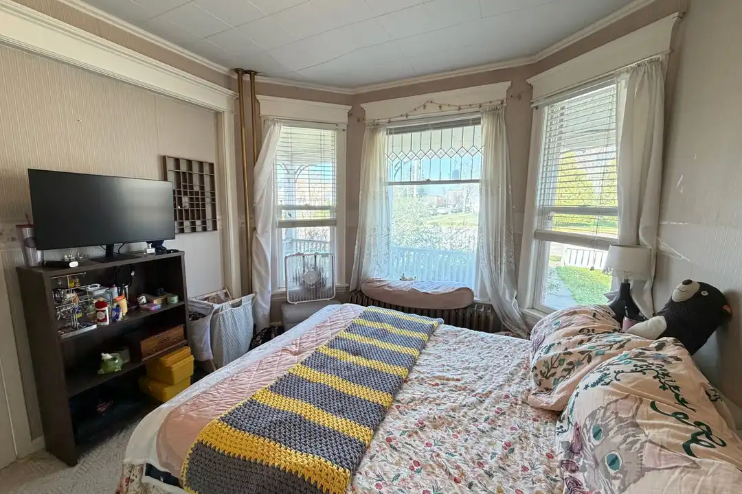 1128 Hammond Ave unit 1128 Hammond Ave - 1 - View 3