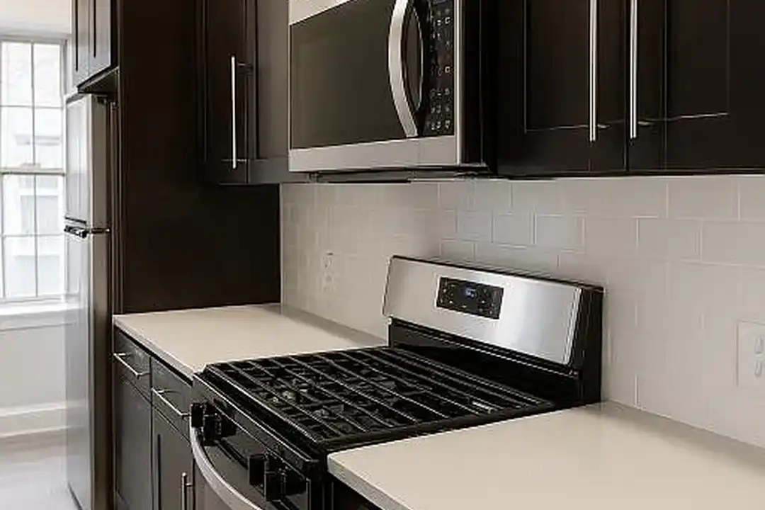 85 Van Reypen St. Apartments – photo 1