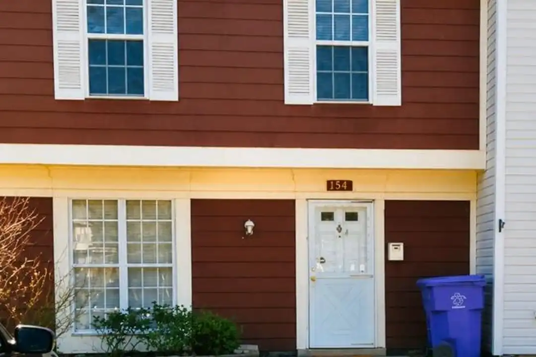 2561 Robinson Pl – photo 1