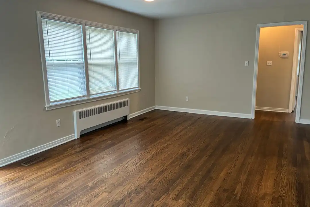 2520 Proctor Knott Dr - View 3